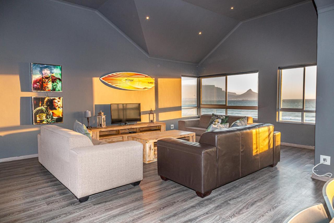 Spacious Luxury 3 Bedroom B401 Sea Spray Apartment