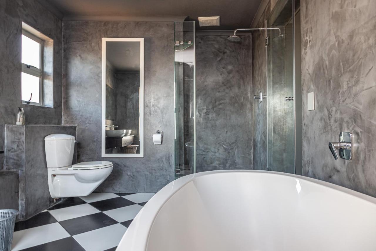 Spacious Luxury 3 Bedroom B401 Sea Spray Apartment *